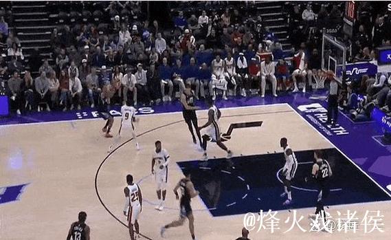 奥萨尔全场9投5中，得到12分6篮板1助攻2抢断2封盖